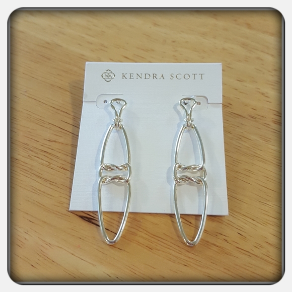 NWT Kendra Scott Gold Fallyn Linear Earrings